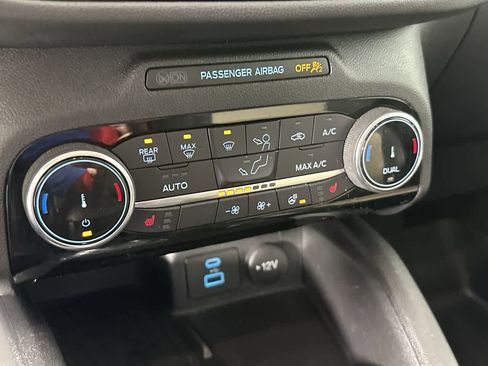 Used 2022 Ford Escape Titanium w/ Titanium Elite Package image 19