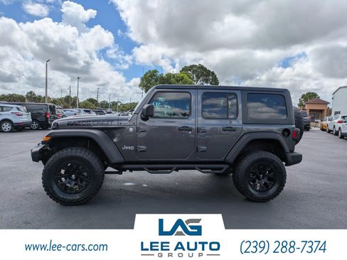 Used 2018 Jeep Wrangler Unlimited Sport S AWD/4WD image 6
