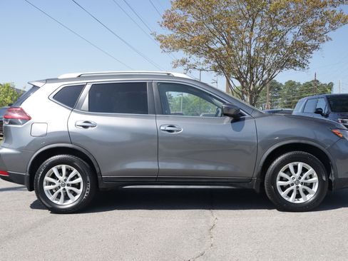 Used 2019 Nissan Rogue SV image 6