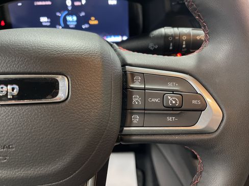 Used 2024 Jeep Compass Trailhawk w/ Trailhawk Elite Group image 19