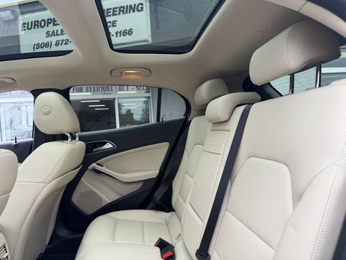 Used 2019 Mercedes-Benz GLA 250 4MATIC image 20