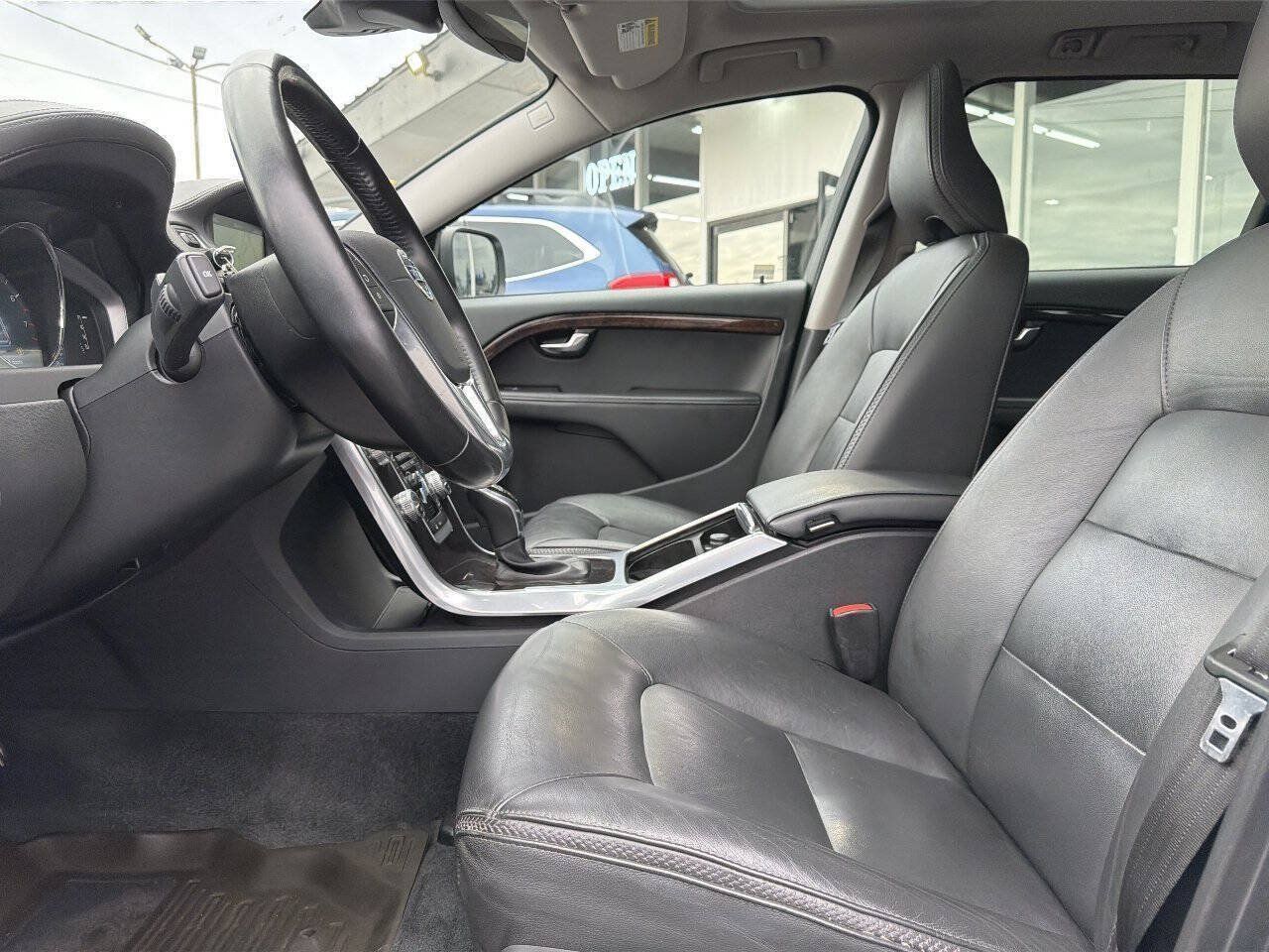 Used 2016 Volvo XC70 T5 Premier w/ Proximity Package AWD/4WD image 32