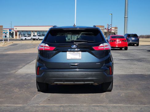 Used 2022 Ford Edge SE image 8