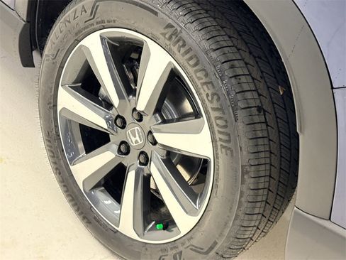 New 2025 Honda Pilot Elite image 11