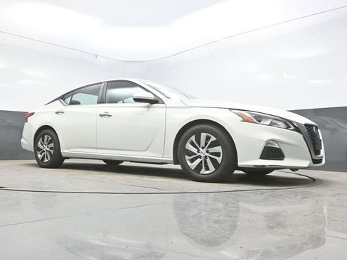 Used 2021 Nissan Altima 2.5 S FWD image 38
