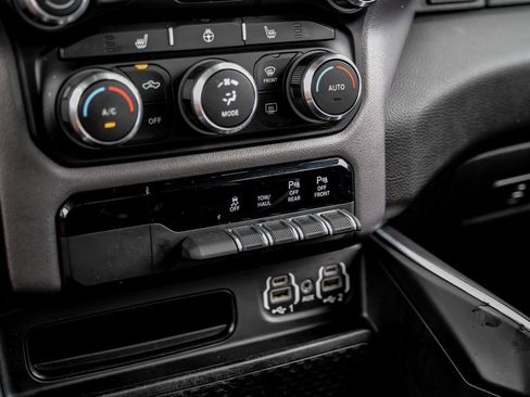 Used 2022 RAM 1500 Lone Star image 32