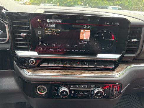 Used 2023 GMC Sierra 1500 Elevation image 27