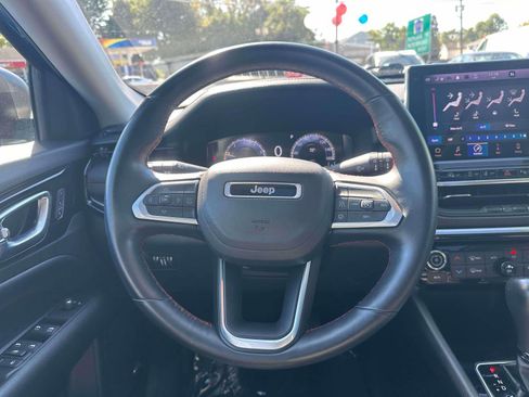 Used 2022 Jeep Compass Trailhawk w/ Trailhawk Elite Group image 13