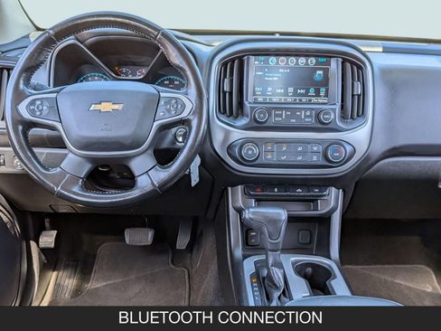 Used 2018 Chevrolet Colorado LT w/ LT Convenience Package RWD image 13