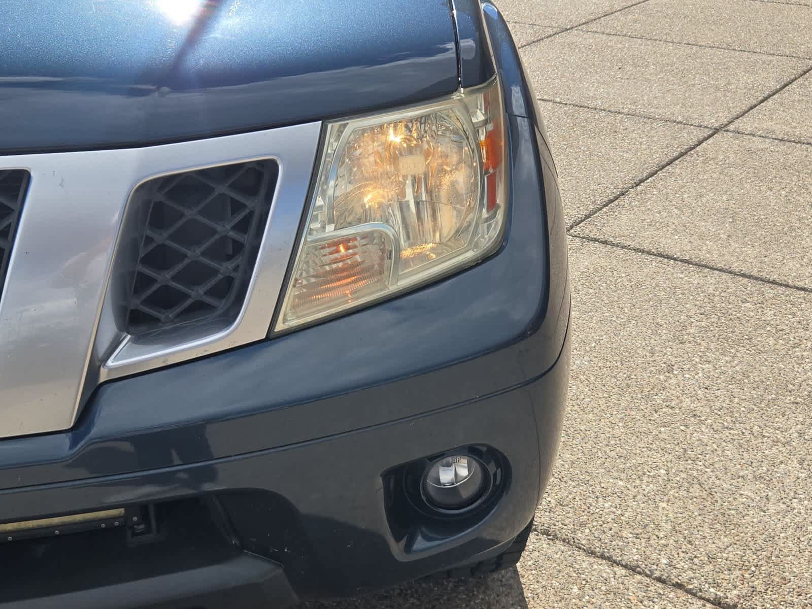Used 2014 Nissan Frontier PRO-4X AWD/4WD image 11