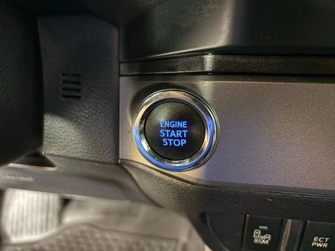 Used 2021 Toyota Tacoma TRD Off-Road w/ Technology Package image 22