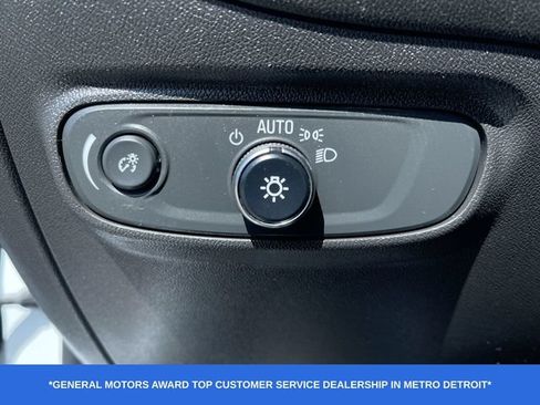Used 2022 Chevrolet Equinox RS w/ LPO, Floor Liner Package AWD/4WD image 18