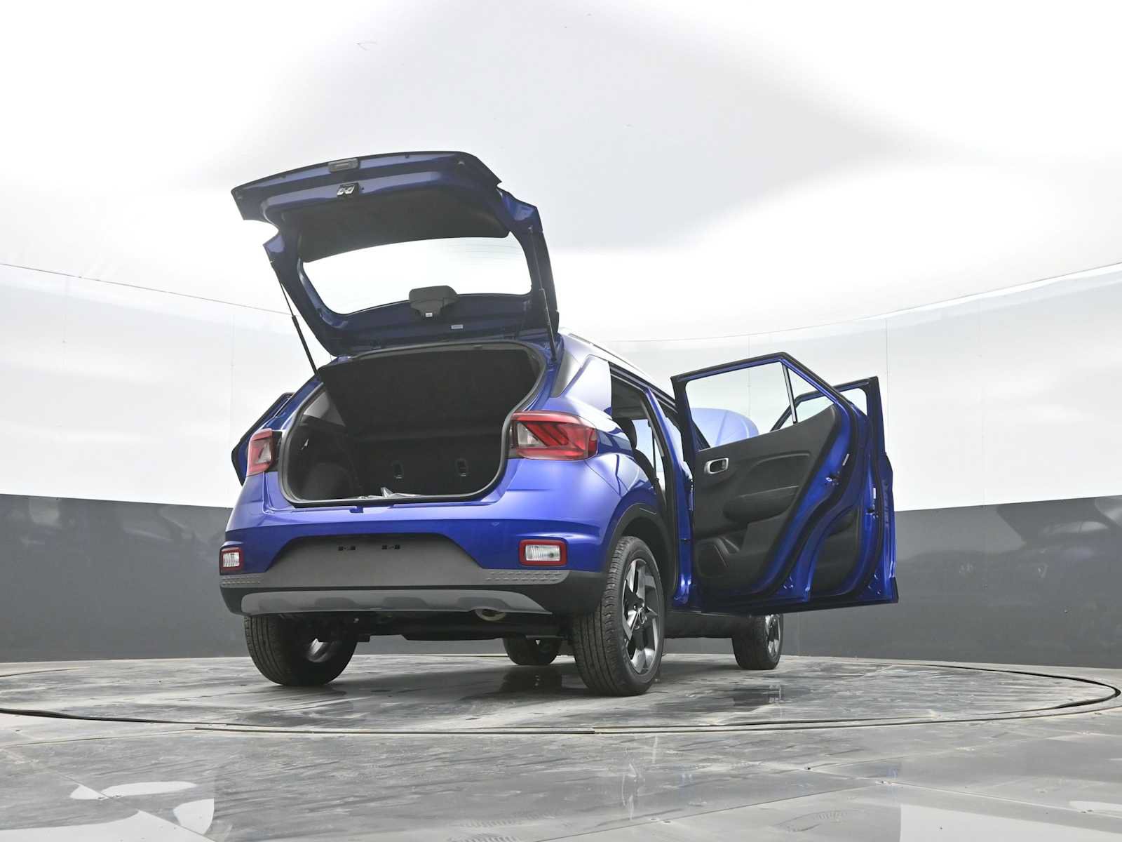 Used 2026 Hyundai Venue SEL FWD image 41