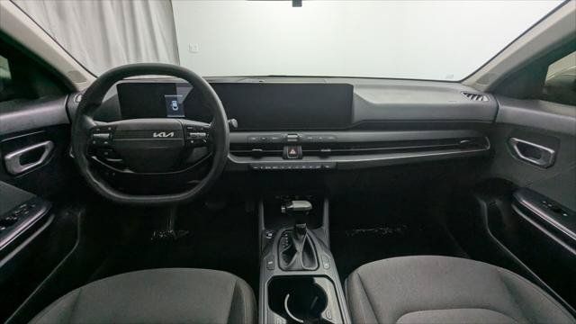 Used 2025 Kia K4 FWD image 23