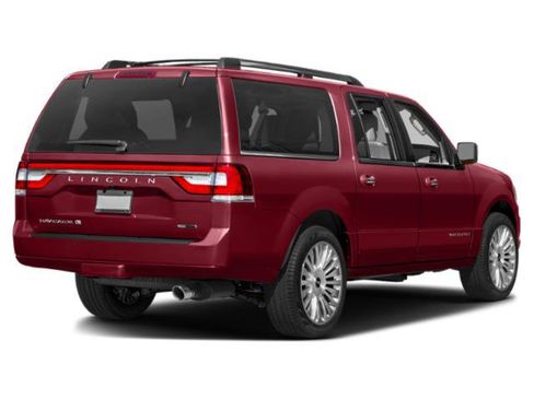 Used 2015 Lincoln Navigator L 2WD image 2