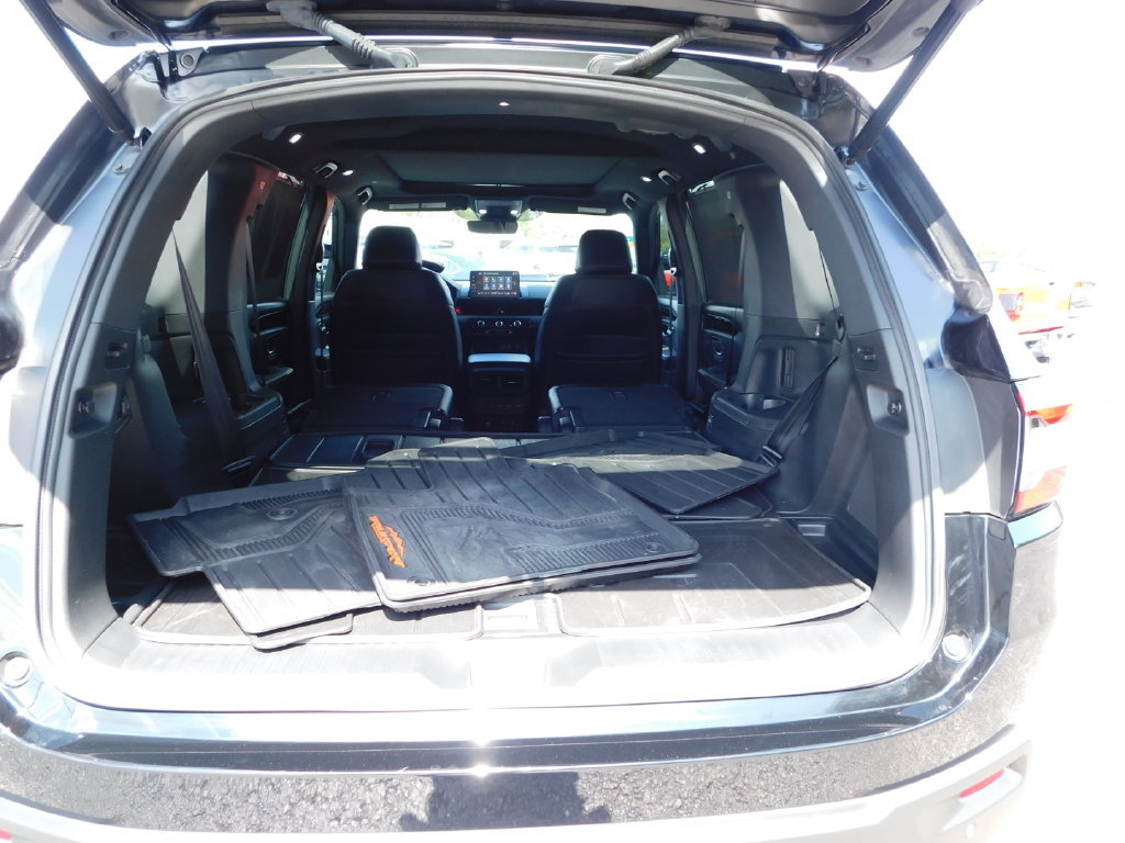 Used 2025 Honda Pilot TrailSport image 30