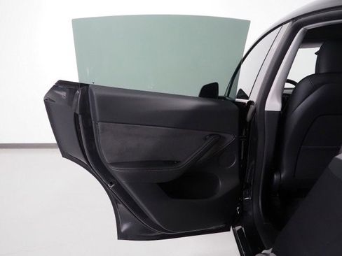 Used 2024 Tesla Model Y Performance image 51