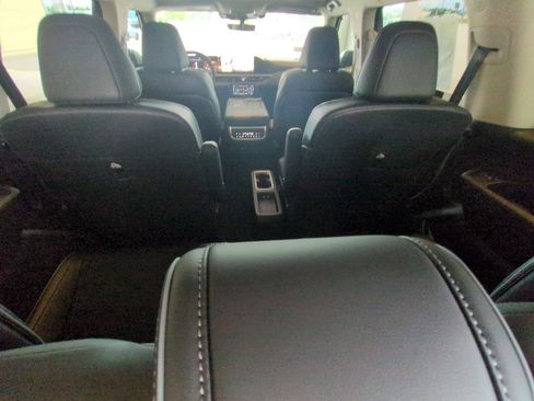 New 2026 INFINITI QX80 Luxe RWD image 36