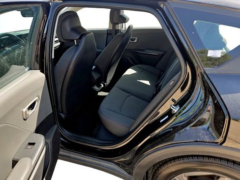 Used 2025 Kia K4 FWD image 28