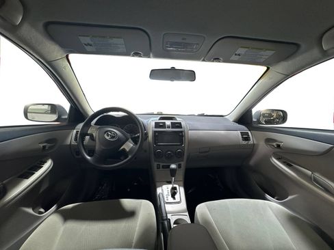 Used 2013 Toyota Corolla LE FWD image 13