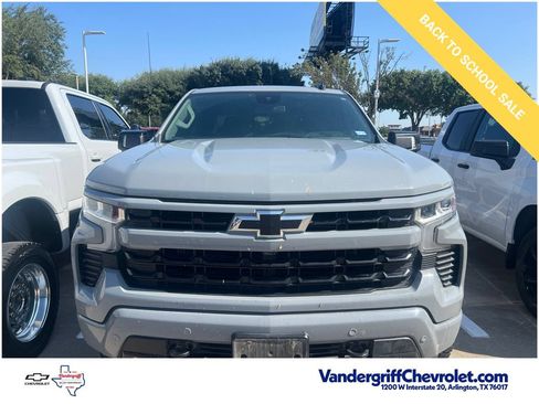 Used 2024 Chevrolet Silverado 1500 RST w/ Convenience Package II AWD/4WD image 2