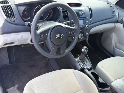 Used 2011 Kia Forte EX FWD image 4