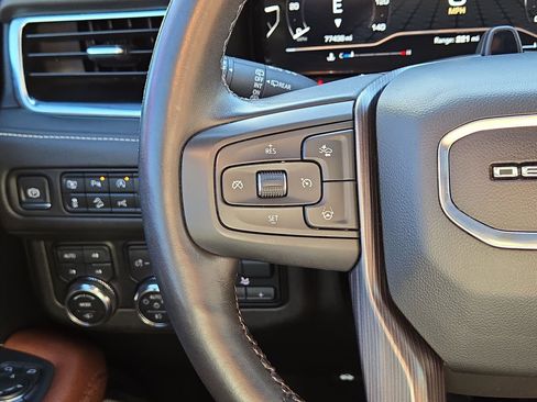Used 2023 GMC Yukon Denali Ultimate AWD/4WD image 21