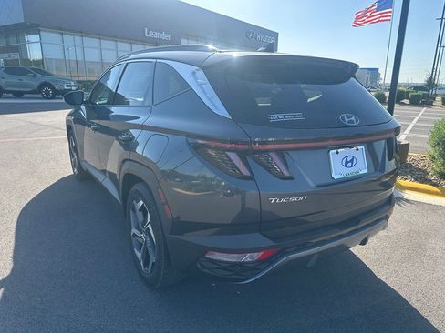 Certified 2022 Hyundai Tucson Limited FWD image 5