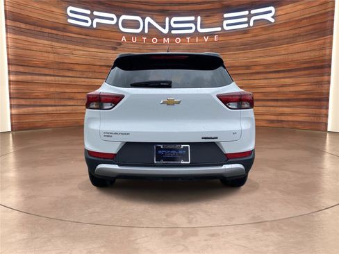 Used 2025 Chevrolet TrailBlazer LT AWD/4WD image 6