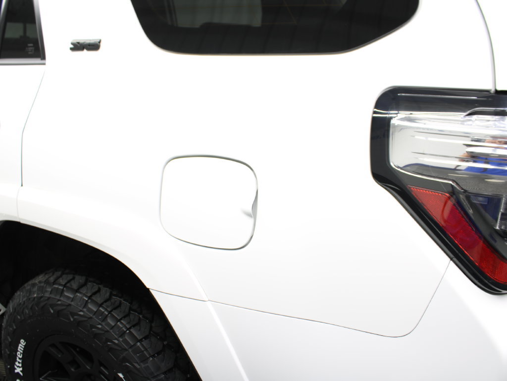 Used 2022 Toyota 4Runner SR5 Premium w/ Moonroof Package AWD/4WD image 38