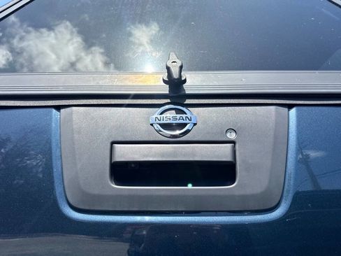 Used 2018 Nissan Frontier SV RWD image 6