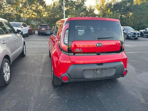 Used 2014 Kia Soul + w/ Primo Package FWD image 10