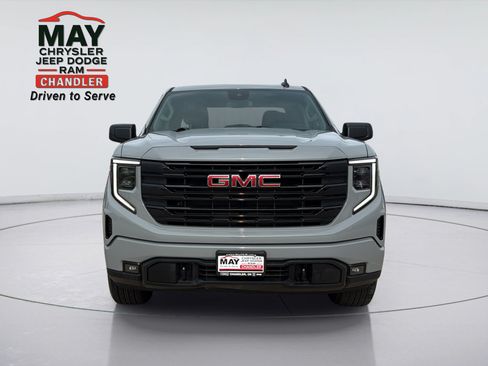 Used 2024 GMC Sierra 1500 Elevation AWD/4WD image 2