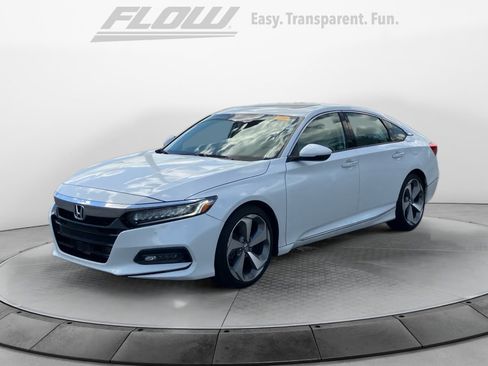 Used 2019 Honda Accord Touring image 4