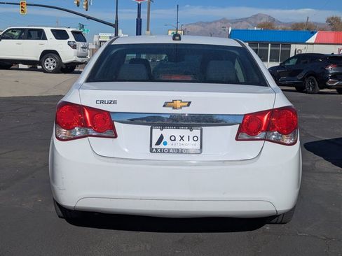 Used 2016 Chevrolet Cruze LS image 5