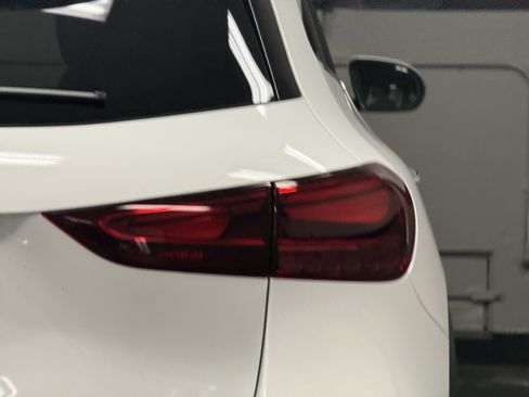 Used 2025 Mercedes-Benz GLA 250 image 11