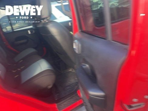 Used 2020 Jeep Gladiator Sport w/ Quick Order Package 24S image 9