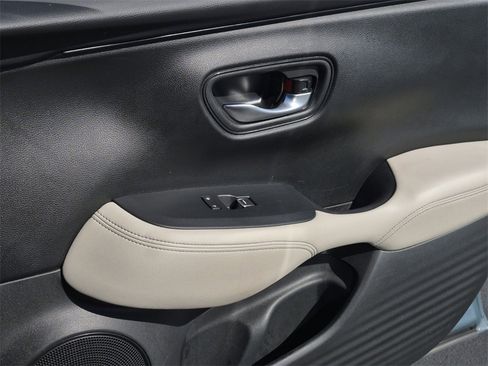 Used 2024 Honda HR-V EX-L image 12