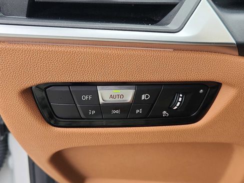 Certified 2023 BMW 330i xDrive Sedan w/ Premium Package image 22