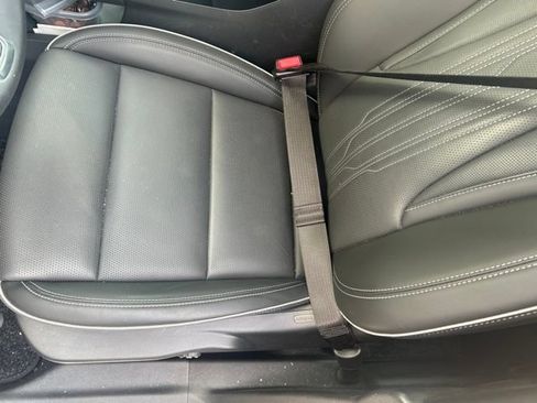 Used 2025 Buick Envision Avenir AWD/4WD image 10