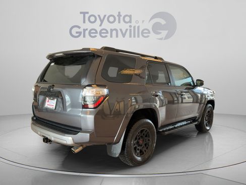Used 2021 Toyota 4Runner TRD Off-Road Premium w/ Moonroof Package AWD/4WD image 6