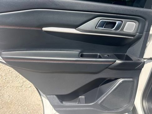 Used 2025 Ford Explorer ST w/ Sun And Sound Package RWD image 24