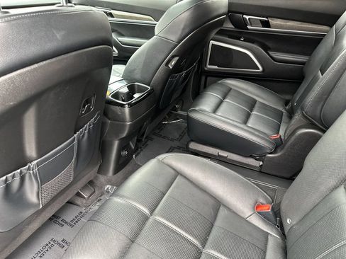 Used 2022 Kia Telluride EX w/ EX Premium Package FWD image 11