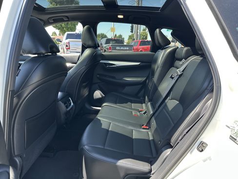 Used 2021 INFINITI QX50 Luxe w/ Appearance Package image 12