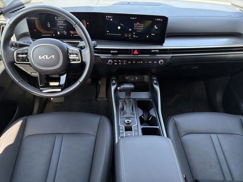 Used 2025 Kia Sorento S FWD image 13