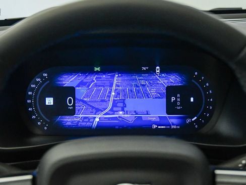 Certified 2026 Volvo XC40 B5 Plus AWD/4WD image 23