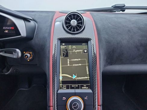 Used 2015 McLaren 650S Spider image 28