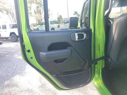 New 2026 Jeep Gladiator Sport image 9