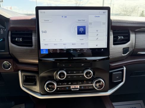Certified 2024 Ford Expedition Limited AWD/4WD image 16