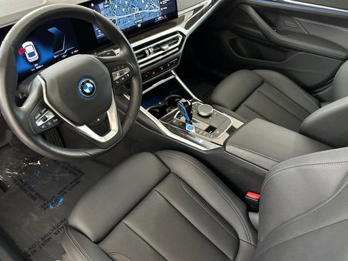 Used 2023 BMW i4 eDrive35 w/ Premium Package image 11